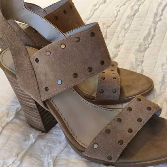 Women's leather sandal, chunky heel,  tan, sz: 7m. - Picture 1 of 6